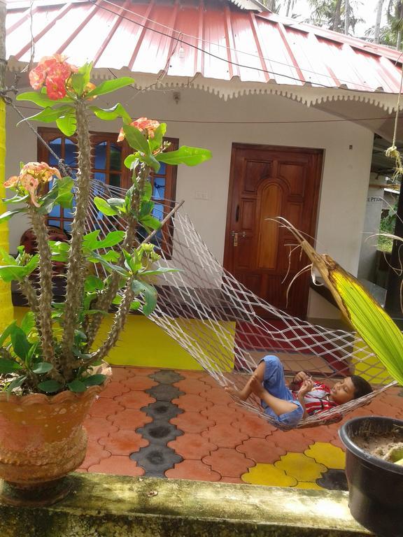Karthik Villa Varkala Esterno foto